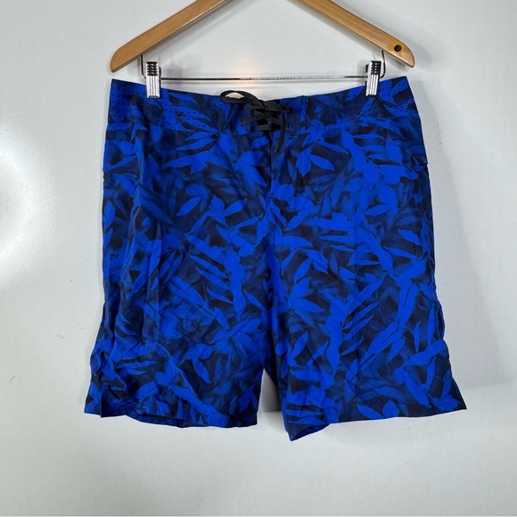Lululemon Current State Board Short 9" Spray Leaf MAX Blazer Blue Tone Multi - Picture 4 of 7
